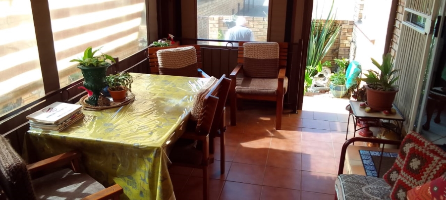 3 Bedroom Property for Sale in Safari Gardens North West